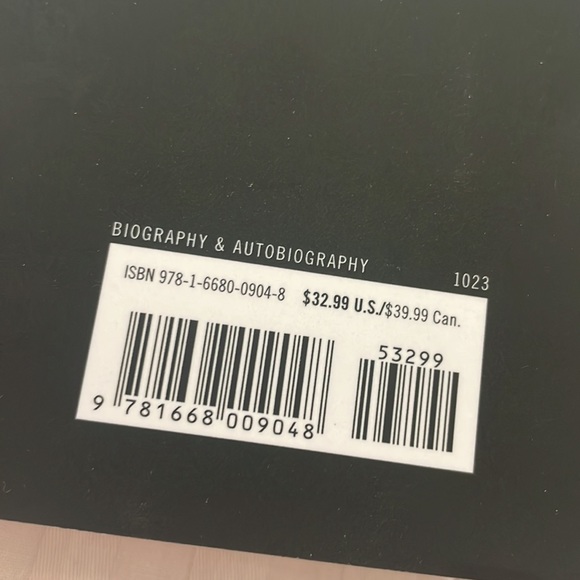 Britney Spears book - Picture 3 of 4